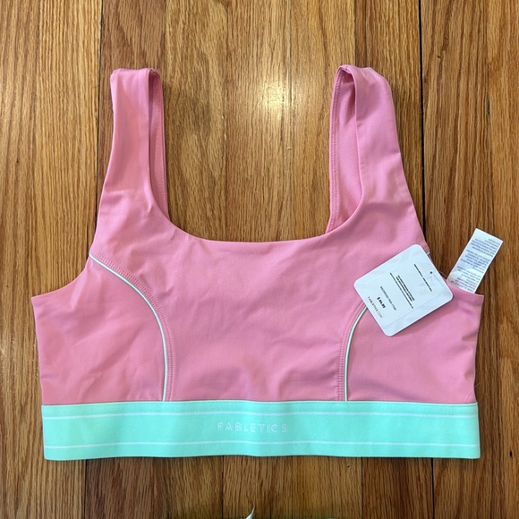Fabletics Sports Top - Picture 4 of 4